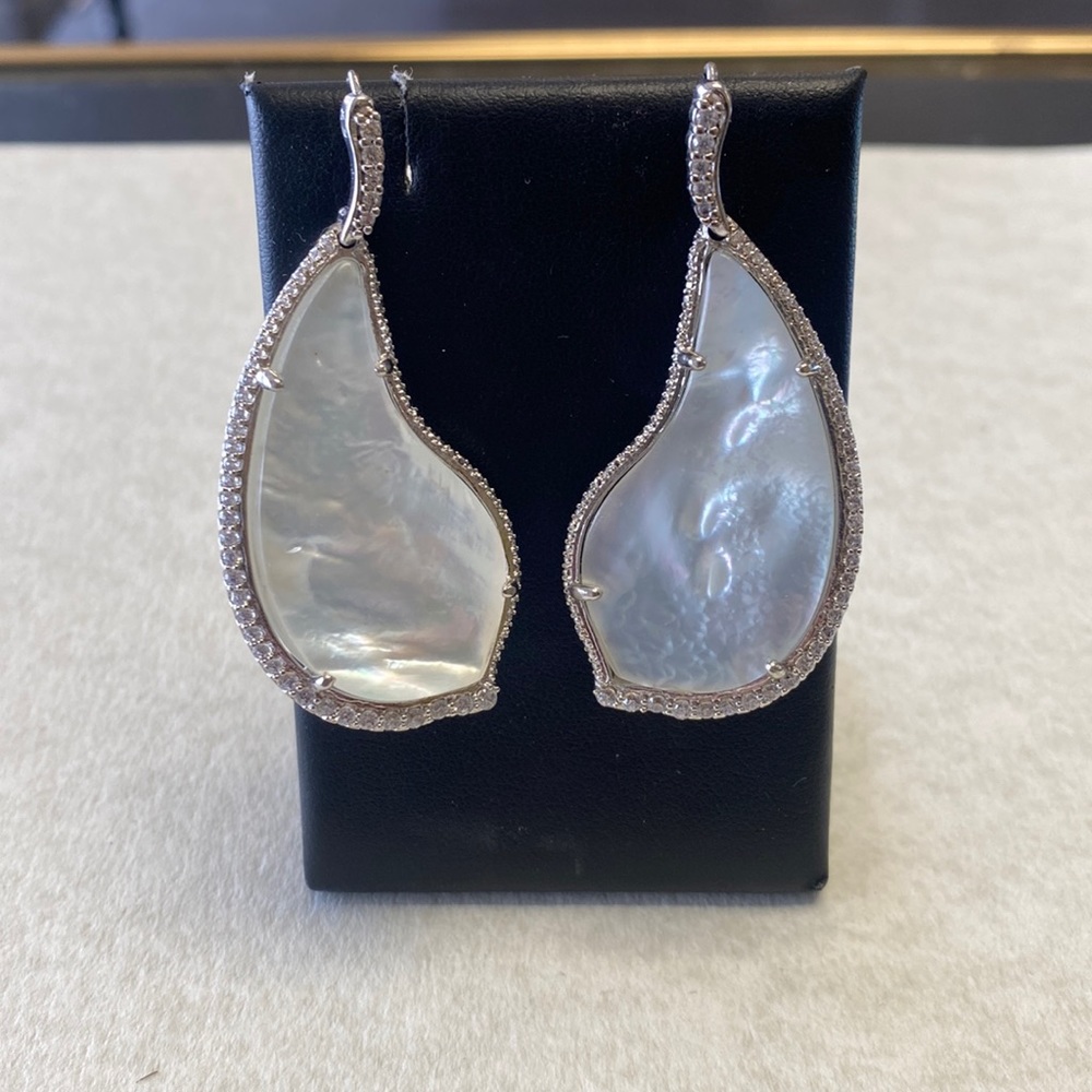 Kendra Scott mother of pearl earrings